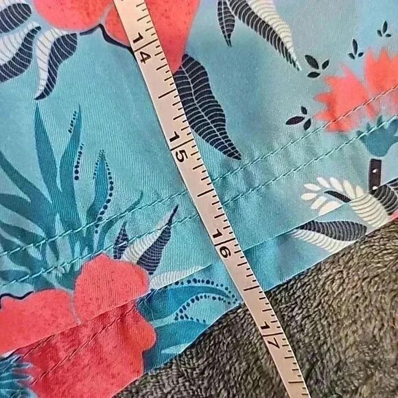 Molokai teal hibiscus swim trunks Size L - Picture 4 of 6